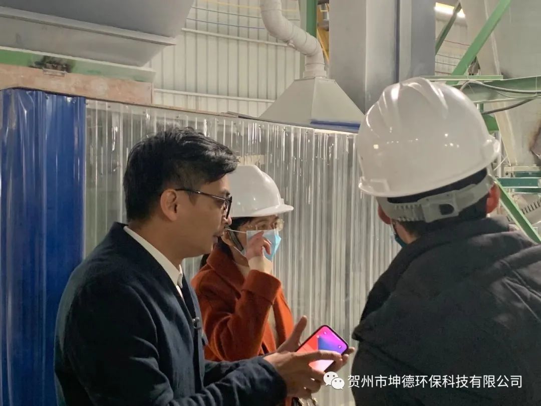 广西建筑材料科学研究设计院与贺州市工信局一行领导前来我司进行工厂考察(图19) 广西建筑材料科学研究设计院与贺州市工信局一行领导前来我司进行工厂考察(图19)