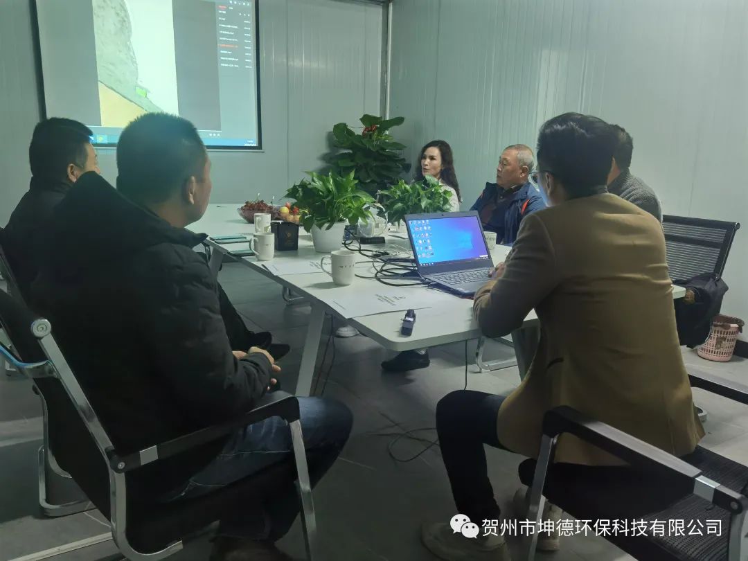 国家节能建筑协会考察团一行领导考察团前来我公司进行现场考察(图4) 国家节能建筑协会考察团一行领导考察团前来我公司进行现场考察(图4)