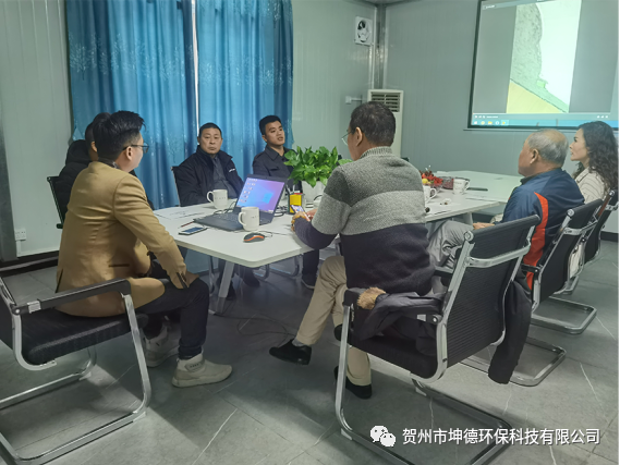 国家节能建筑协会考察团一行领导考察团前来我公司进行现场考察(图1) 国家节能建筑协会考察团一行领导考察团前来我公司进行现场考察(图1)