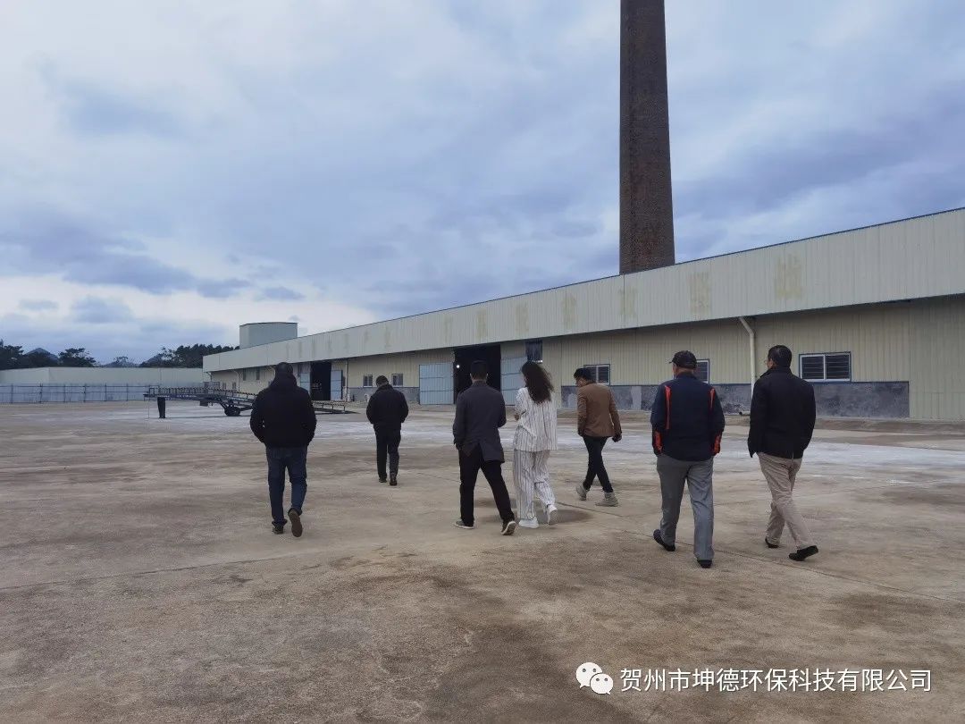 国家节能建筑协会考察团一行领导考察团前来我公司进行现场考察(图10) 国家节能建筑协会考察团一行领导考察团前来我公司进行现场考察(图10)